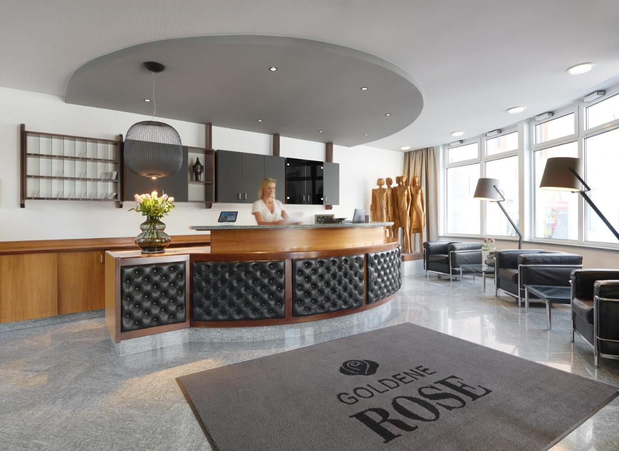 Hotel Goldene Rose Brunico Bagian luar foto