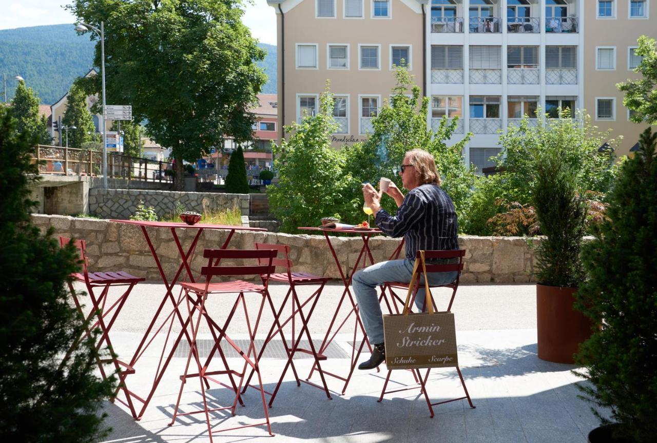 Hotel Goldene Rose Brunico Bagian luar foto