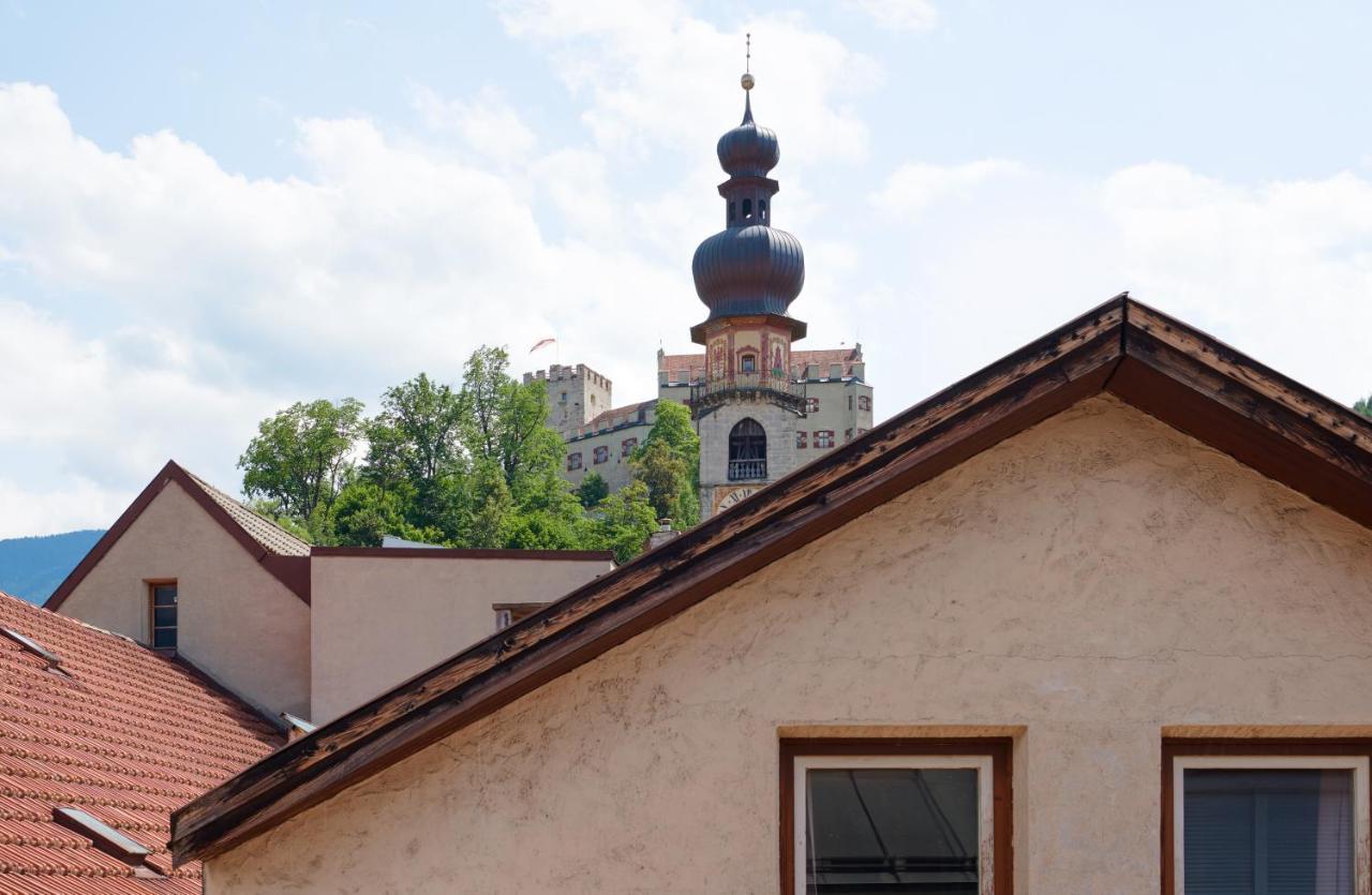 Hotel Goldene Rose Brunico Bagian luar foto