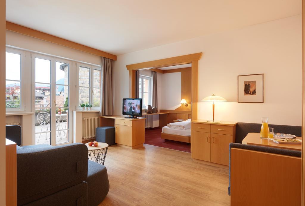 Hotel Goldene Rose Brunico Bagian luar foto